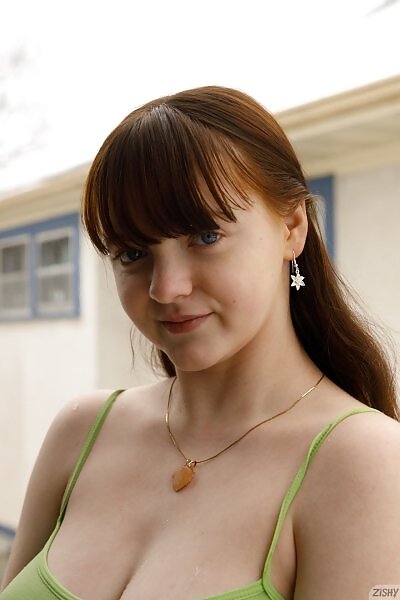 Daisy Wensday in Green Beans from Zishy - 4/16