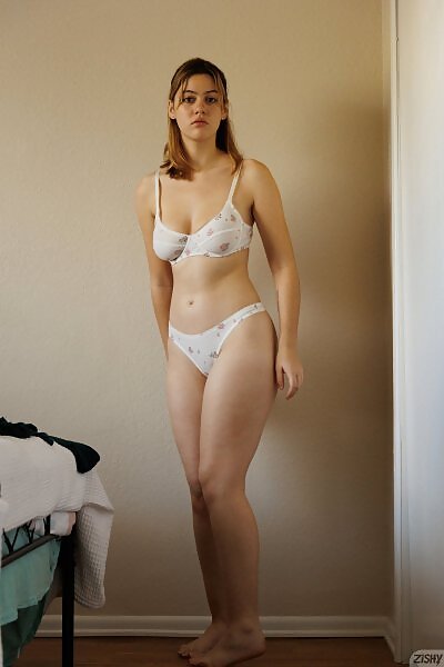 Ellie Nova Barefoot Cake 1 from Zishy - 13/16