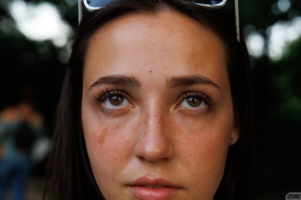 Niky Vecten in Frustration Springs - 16/16 Niky Vecten in Frustration Springs from Zishy - 16/16