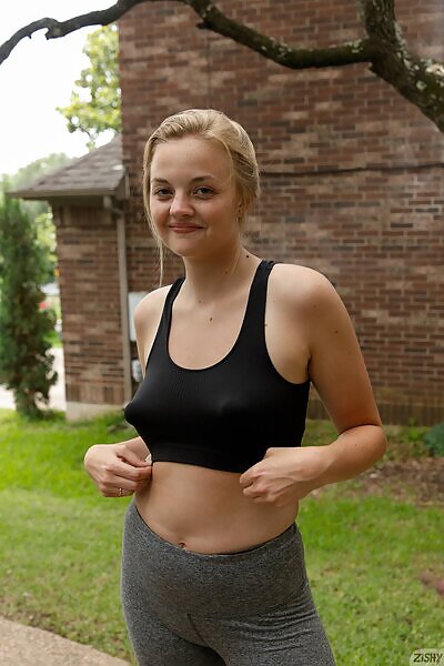 Sybil Kuechler in That Player Lifestyle - 1/12 Sybil Kuechler in That Player Lifestyle from Zishy - 1/12