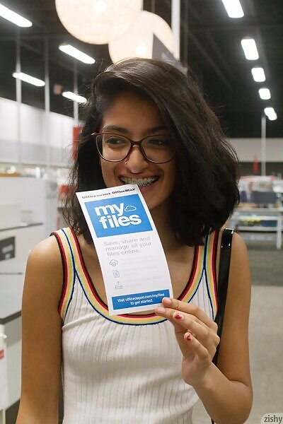 Ushna Malik in Taking Care of Business - 12/12 Ushna Malik in Taking Care of Business from Zishy - 12/12