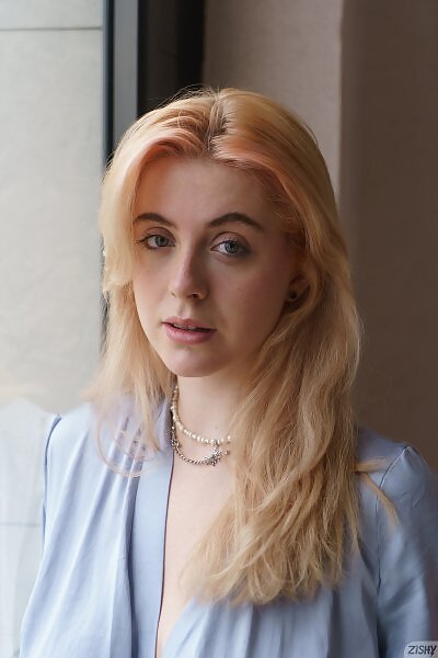 Vicky Roonen in Large Language Models - 8/12 Vicky Roonen in Large Language Models from Zishy - 8/12