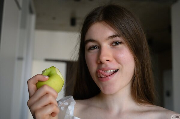 Yvain Cormich in Shy Times 1 - 4/12 Yvain Cormich in Shy Times 1 from Zishy - 4/12